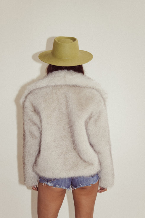 Fake Fur Jack Light Sand | NOTE: Levertijd 5-7 werkdagen